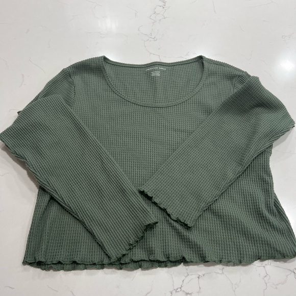 Cropped green AE sweater with scalloped ends. Size xxl - Picture 1 of 3